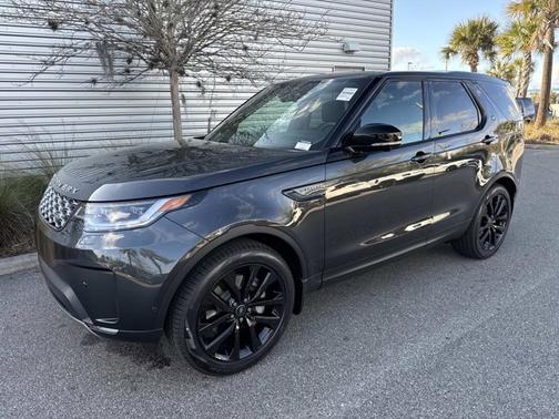 Carpathian Grey Premium Metallic 2026 Land Rover Discovery S