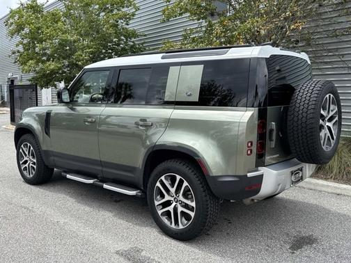2022 Land Rover Defender S