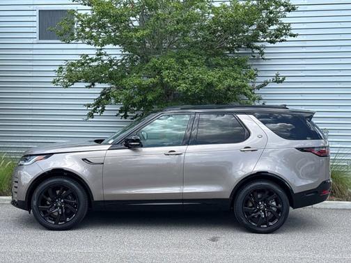 2025 Land Rover Discovery Dynamic SE