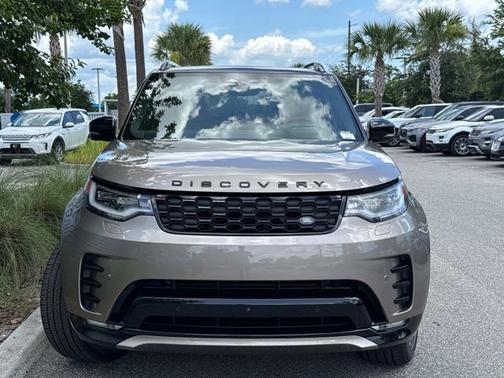 2025 Land Rover Discovery Dynamic SE