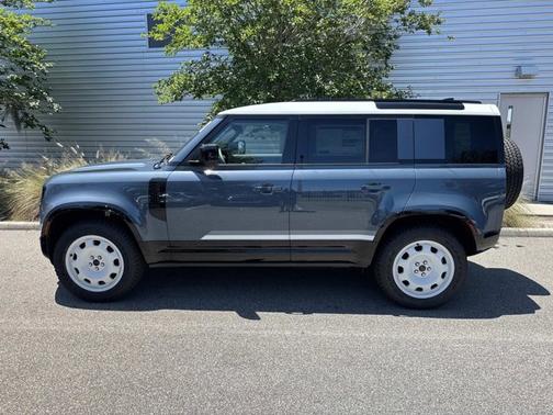 Tasman Blue Metallic 2026 Land Rover Defender X-Dynamic SE