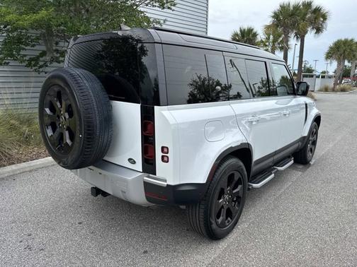Fuji White 2022 Land Rover Defender S