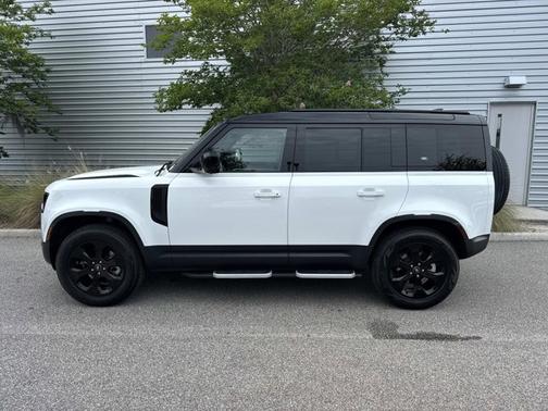 Fuji White 2022 Land Rover Defender S