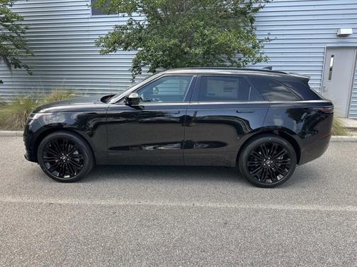 Santorini Black Metallic 2026 Land Rover Range Rover Velar Belgravia Edition