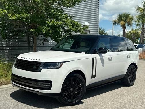 2025 Land Rover Range Rover SE