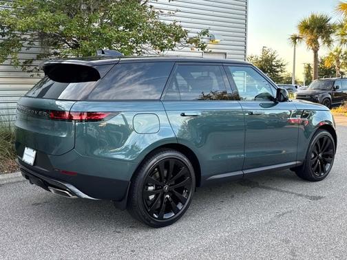 2025 Land Rover Range Rover Sport SE