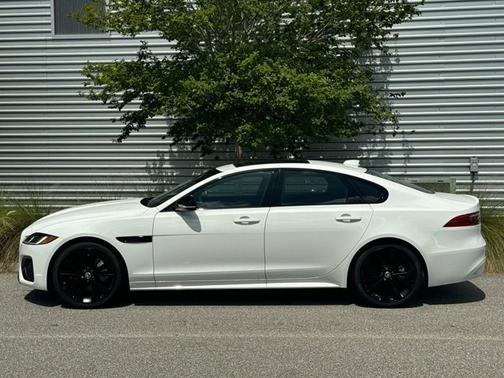 2024 Jaguar XF R-Dynamic SE