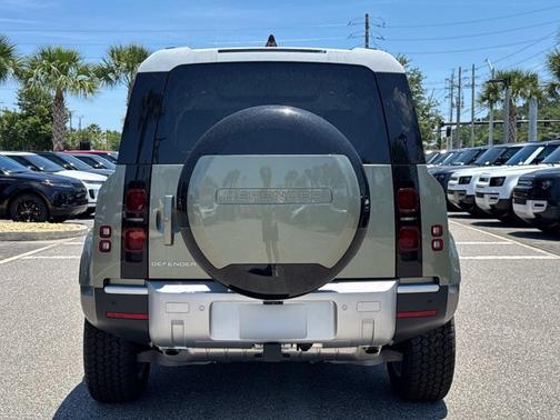 2025 Land Rover Defender S