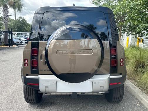 2025 Land Rover Defender S