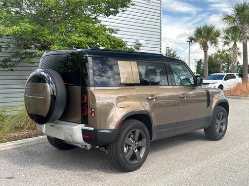 2025 Land Rover Defender S