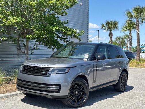 2025 Land Rover Range Rover SE
