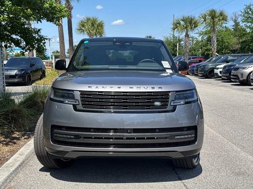 2025 Land Rover Range Rover SE