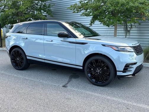 2026 Land Rover Range Rover Velar Dynamic SE