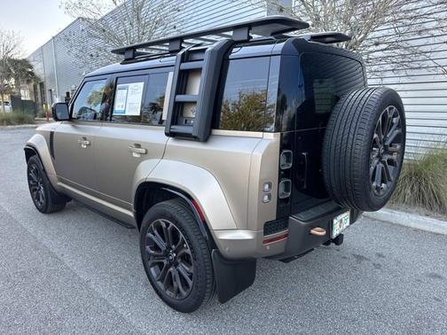 2025 Land Rover Defender OCTA