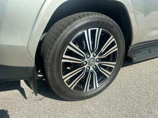 2024 Lexus LX 600 Luxury