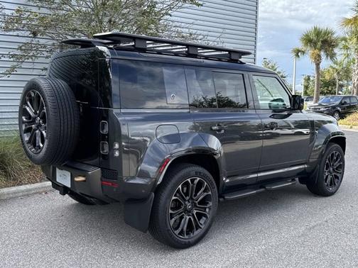 2025 Land Rover Defender OCTA