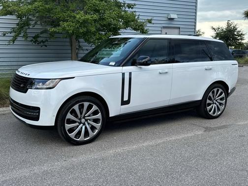 2025 Land Rover Range Rover SE
