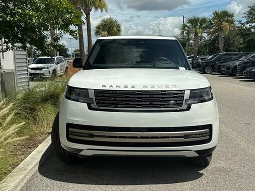 2025 Land Rover Range Rover SE