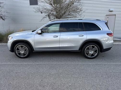 2025 Mercedes-Benz GLS 450 Base