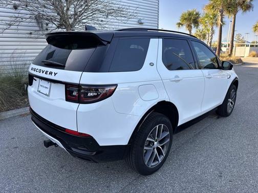 Fuji White 2026 Land Rover Discovery Sport Landmark