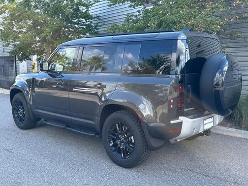 2025 Land Rover Defender S