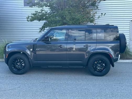 2025 Land Rover Defender S