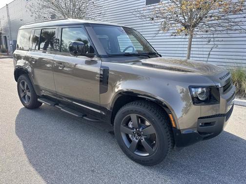 2026 Land Rover Defender X-Dynamic SE