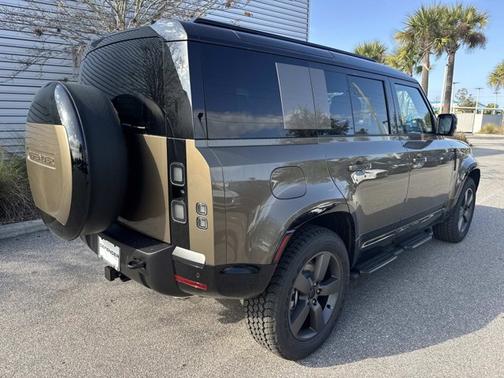 2026 Land Rover Defender X-Dynamic SE