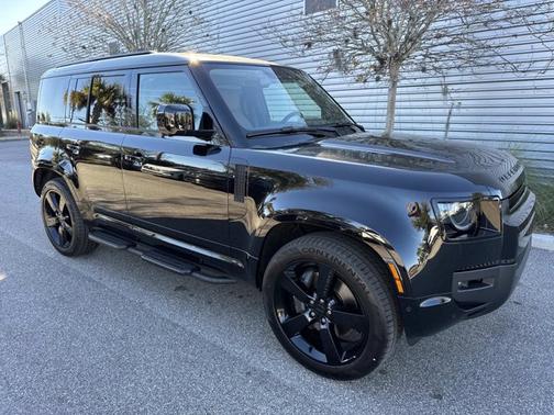 2026 Land Rover Defender X-Dynamic SE