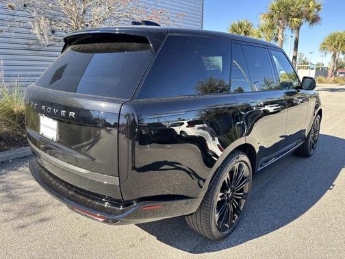 2026 Land Rover Range Rover SE