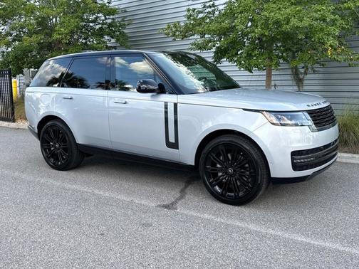 2025 Land Rover Range Rover SE