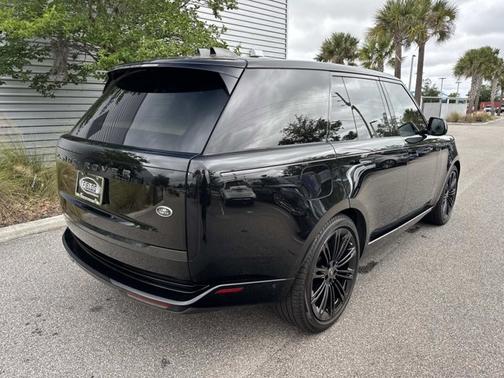 Santorini Black 2023 Land Rover Range Rover SE