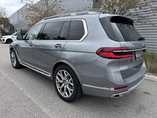 2025 BMW X7 xDrive40i