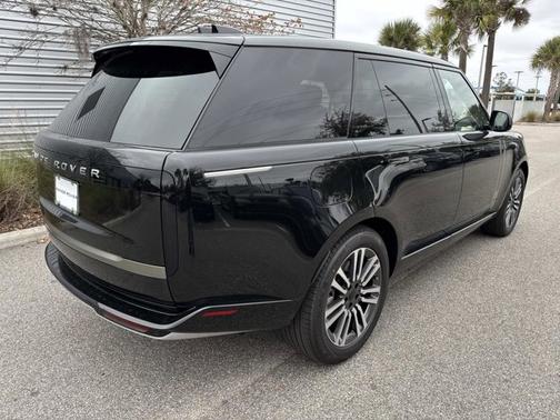 2026 Land Rover Range Rover SE