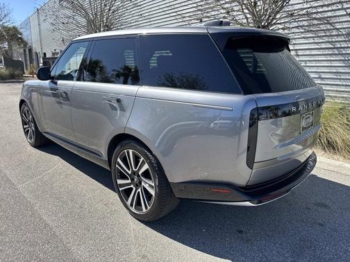 2023 Land Rover Range Rover SE