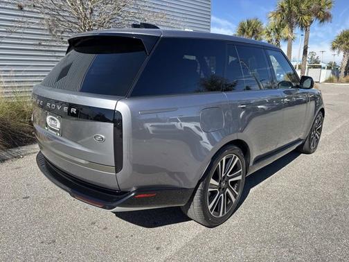 2023 Land Rover Range Rover SE