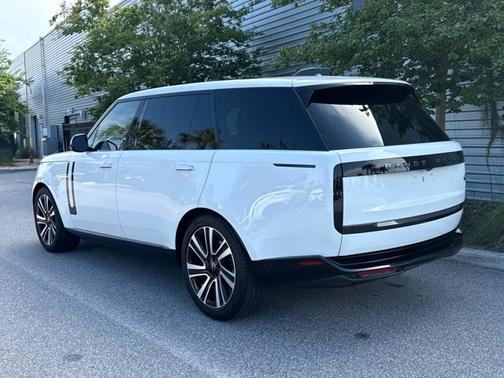 2023 Land Rover Range Rover Autobiography