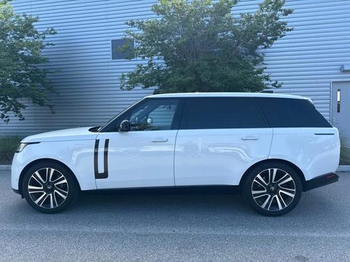 2023 Land Rover Range Rover Autobiography