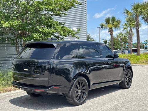 2024 Land Rover Range Rover SE