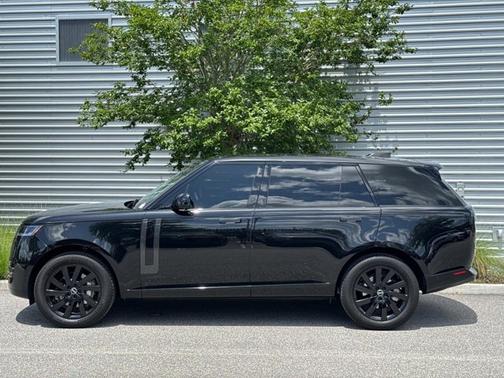 2024 Land Rover Range Rover SE