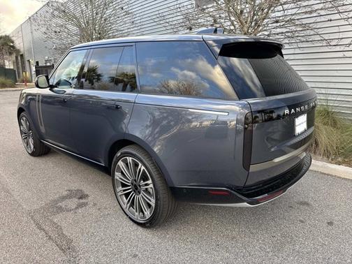 2026 Land Rover Range Rover SE