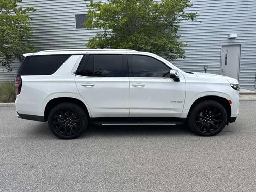 Iridescent Pearl Tricoat 2023 Chevrolet Tahoe Premier