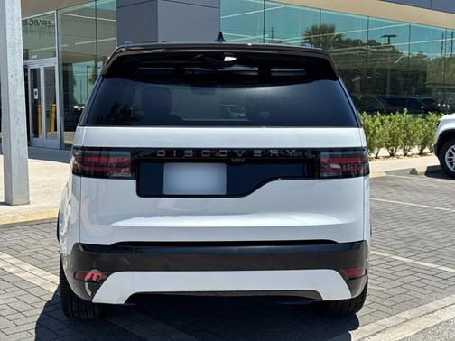 2025 Land Rover Discovery Dynamic SE