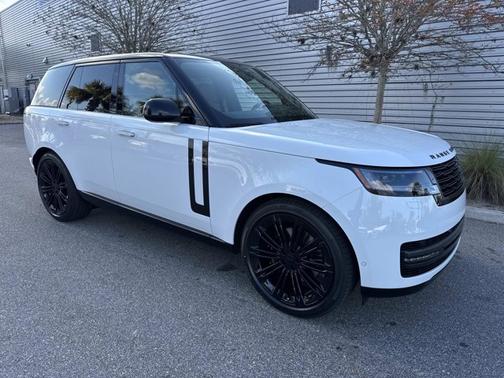 2026 Land Rover Range Rover SE