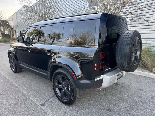 2023 Land Rover Defender S