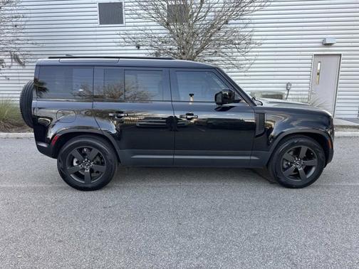 2023 Land Rover Defender S