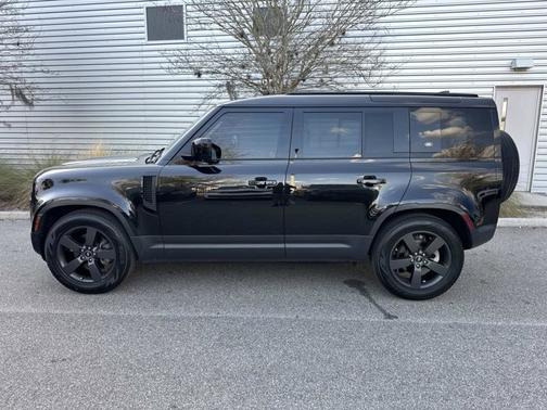 2023 Land Rover Defender S