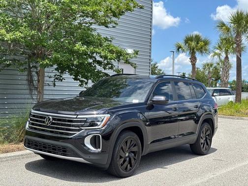 2024 Volkswagen Atlas 2.0T SE w/Technology