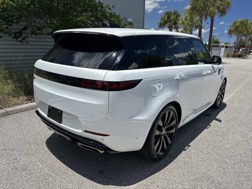 White 2024 Land Rover Range Rover Sport Dynamic SE