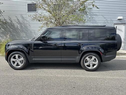 2025 Land Rover Defender S